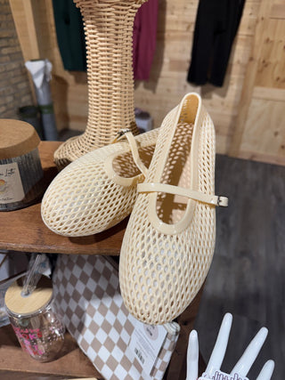 Woven Jelly Mary Jane Flats – Neutral Cream