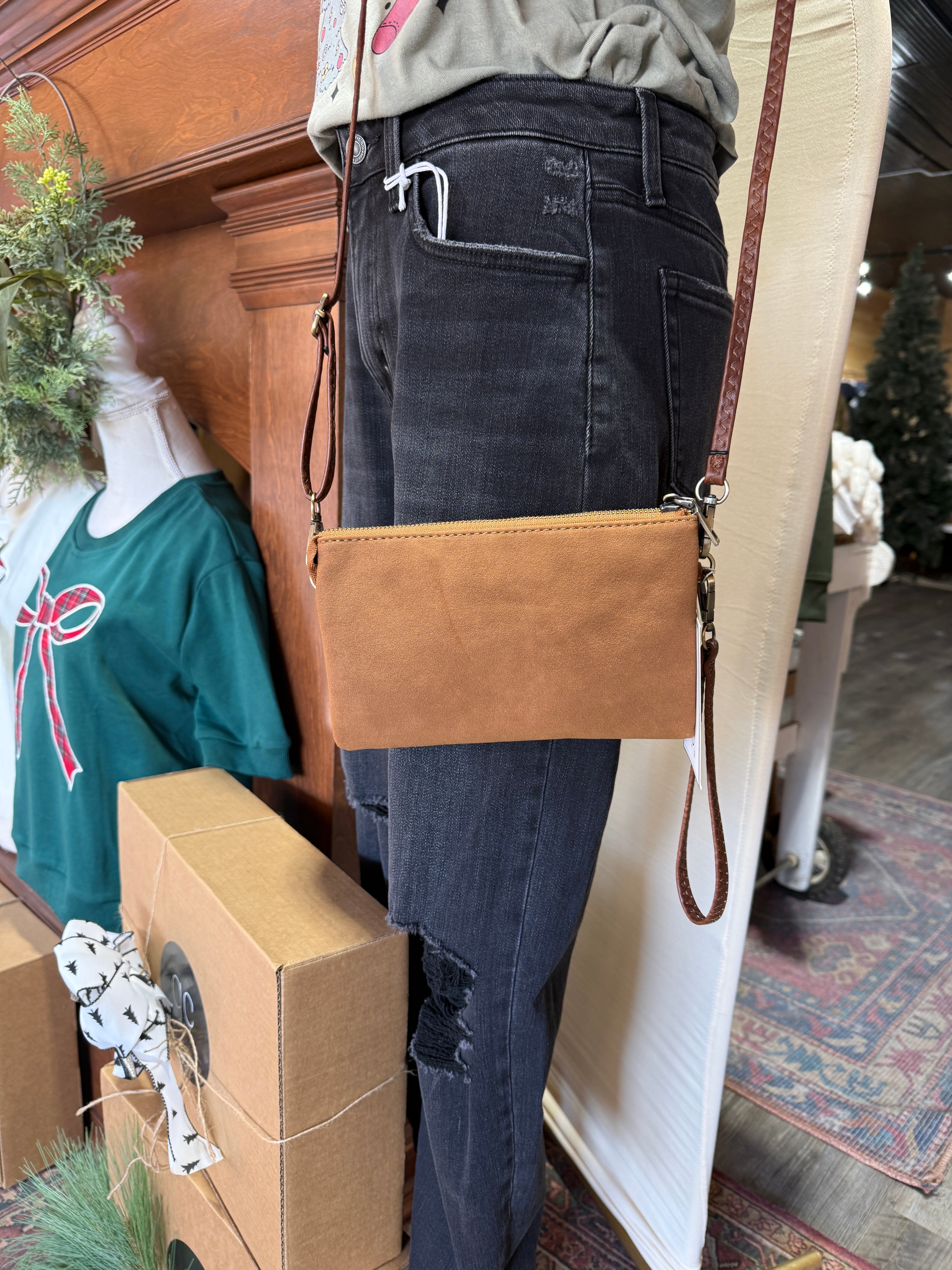 Riley Crossbody/Wristlet