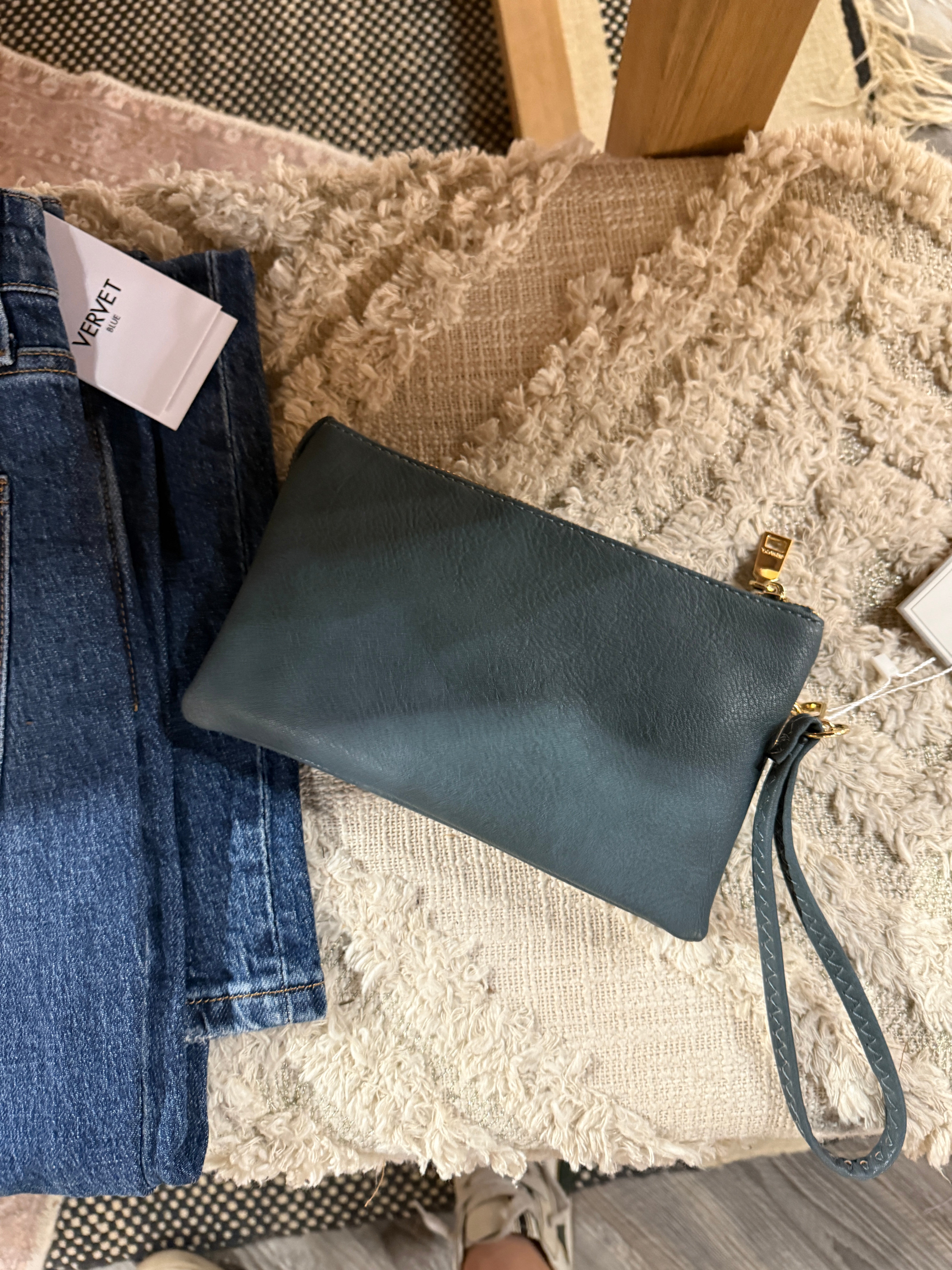 Riley Crossbody/Wristlet