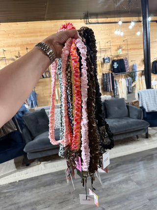 ANDI | Scrunchie Lanyard